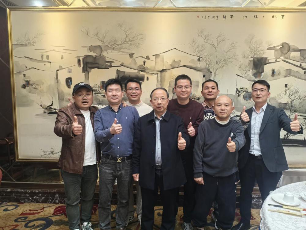 555276066d19d28d263eb840833a9bbd