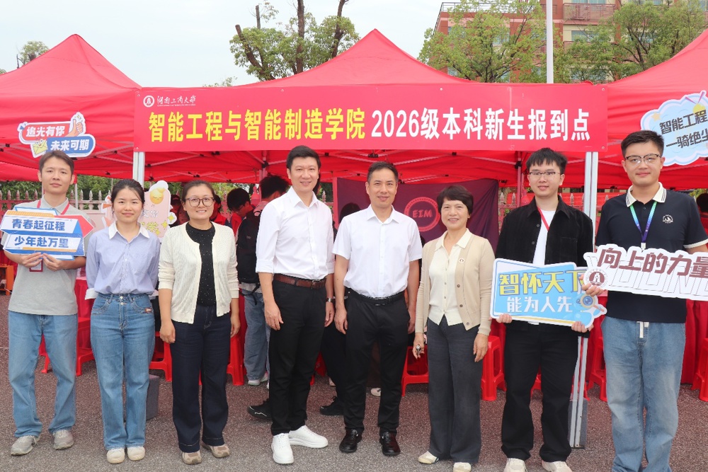 b3533eb5c7c54be0ac5b2fdd680de212.jpg